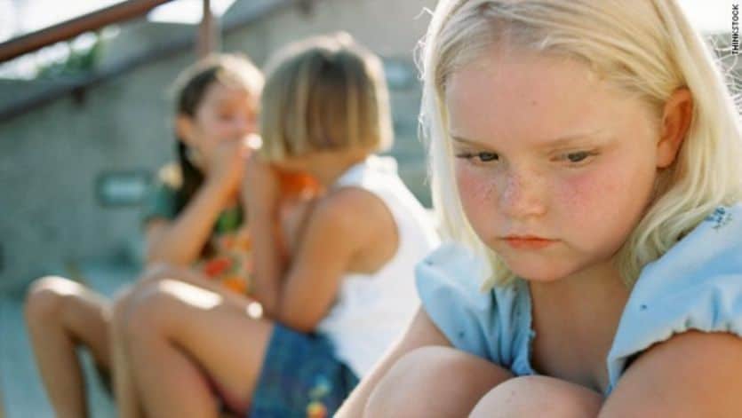 Do’s and Don’ts that Will Help Your Introverted Child to Socialize